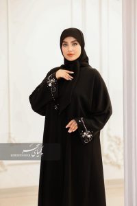 عبا چیست؟ آشنایی با عبا زنانه و ویژگی‌های آن